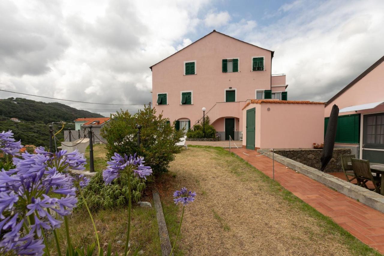 Villa Zafferano Suites Celle Ligure Exterior photo